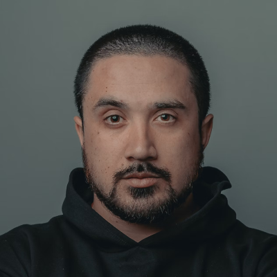 Michael, 32, Sales manager